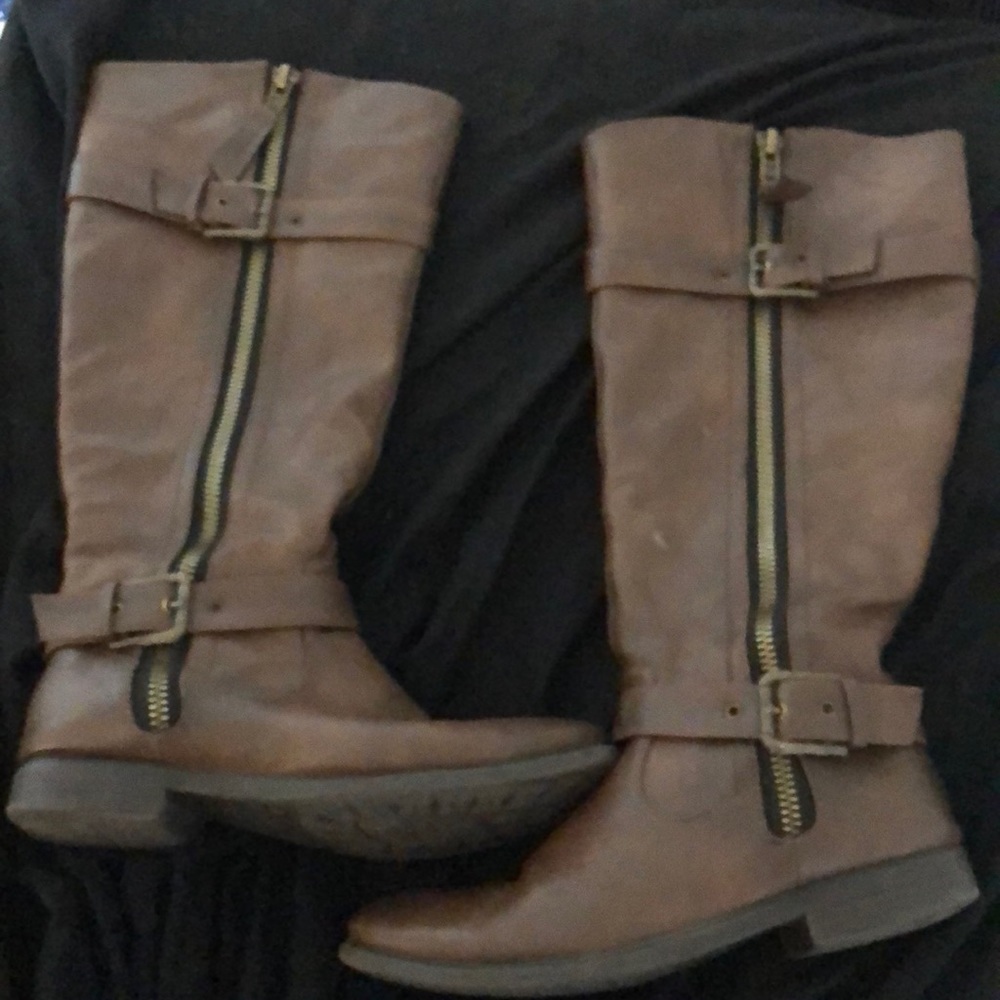 Size nine boots